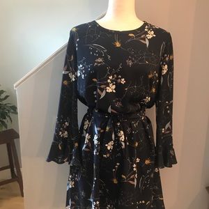 MIKE & GALI Women’s Dress Navy Cream Gold Floral Round Neck Long Tulip Sleeves
